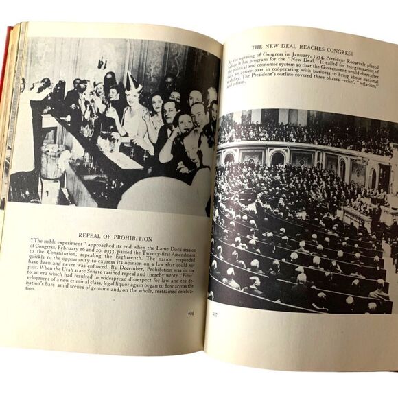 The Story of America in Pictures Hardcover Book - Picture 7 of 8